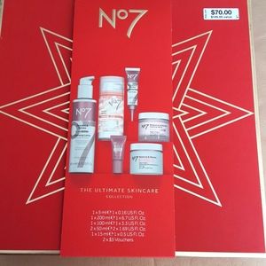 BRAND NEW!  No7 Gift Set Restore and Renew collection